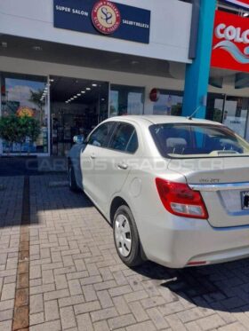 Excelente Suzuki Dzire 2020