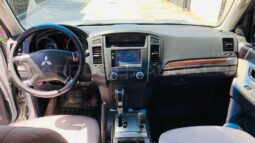 Excelente Mitsubishi Montero 2011 lleno