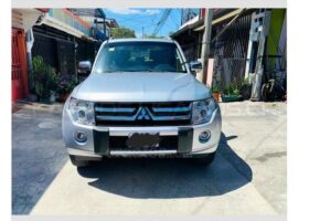 Excelente Mitsubishi Montero 2011