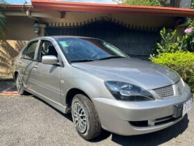 Muy Bueno Mitsubishi Lancer GLX 2011