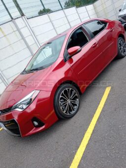 Excelente Toyota Corolla 2014 lleno