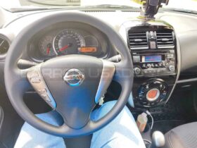 Excelente Nissan March 2019