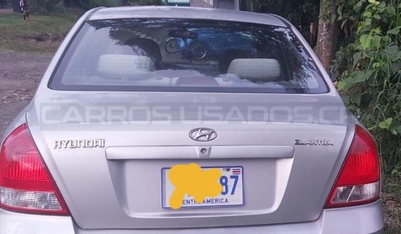 Excelente Hyundai Elantra 2003 lleno