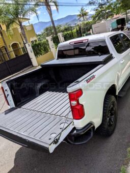 Muy Bueno Chevrolet Silverado Trailboss 2019 lleno