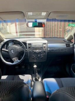 Muy Bueno Nissan Tiida 2010 lleno