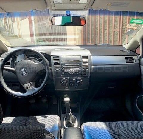 Muy Bueno Nissan Tiida 2010 lleno