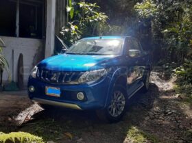 Excelente Mitsubishi L200 2018