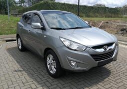 Excelente Hyundai Tucson 2011 lleno