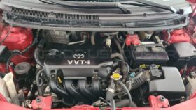 Excelente Toyota Yaris 2007