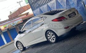 Excelente Hyundai Accent automático 2016