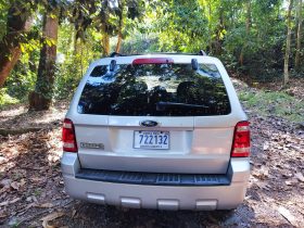 Excelente 2008 Ford Escape