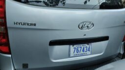 Excelente 2009 Hyundai H-1 Starex lleno