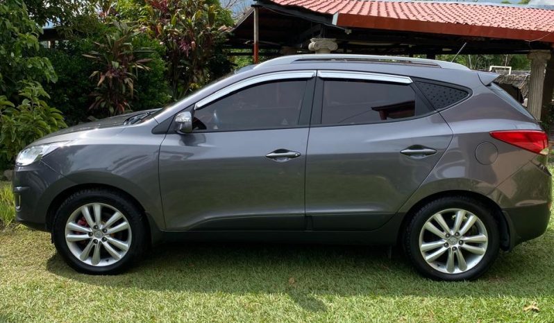 Excelente 2011 Hyundai Tucson lleno