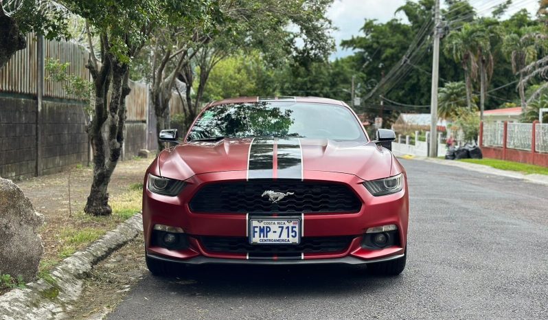 Excelente 2015 Ford Mustang lleno