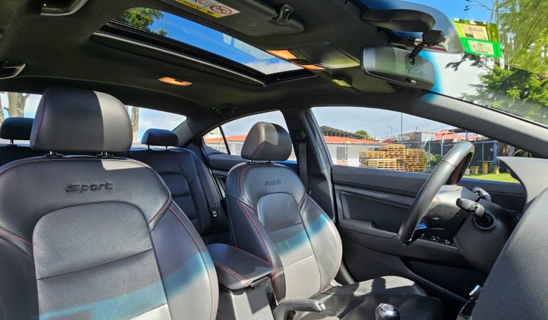 Excelente 2017 Hyundai Elantra lleno