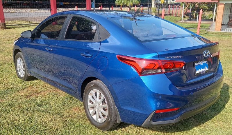 Excelente 2019 Hyundai Accent lleno