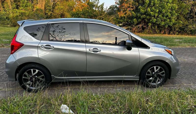 Excelente 2016 Nissan Note lleno