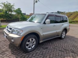 Excelente 2006 Mitsubishi Montero lleno