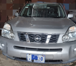 Excelente 2008 Nissan X-Trail lleno