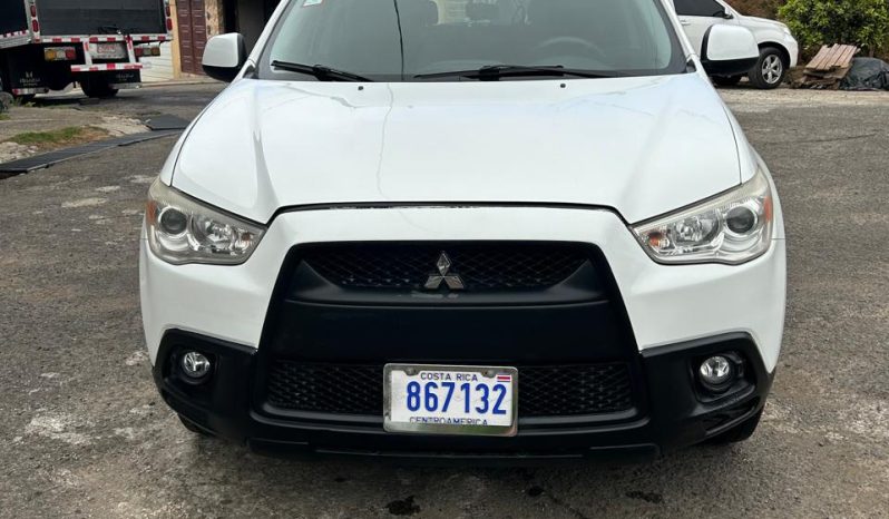 Excelente 2011 Mitsubishi Outlander lleno