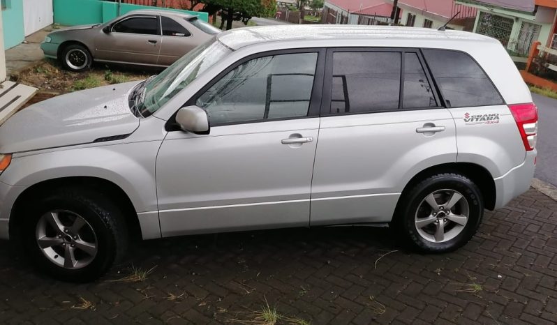 Muy Bueno 2010 Suzuki Grand Vitara lleno