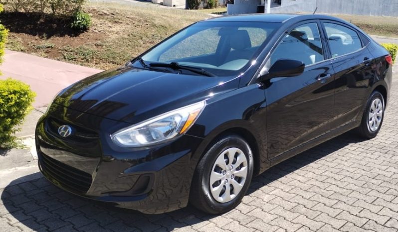 Muy Bueno 2017 Hyundai Accent lleno