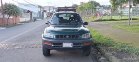 Bueno 1997 Toyota RAV4