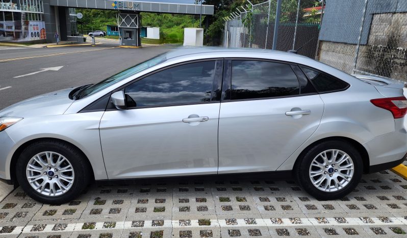 Excelente 2012 Ford Focus (International) lleno