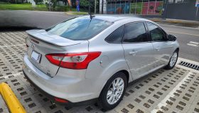 Excelente 2012 Ford Focus (International)