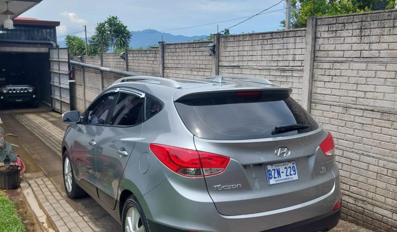 Excelente 2013 Hyundai Tucson lleno