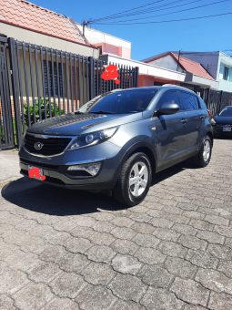 Excelente 2015 Kia Sportage lleno