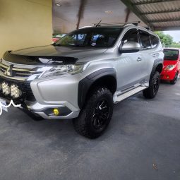 Bueno 2017 Mitsubishi Montero Sport lleno