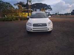 Muy Bueno Toyota RAV4 2007 lleno